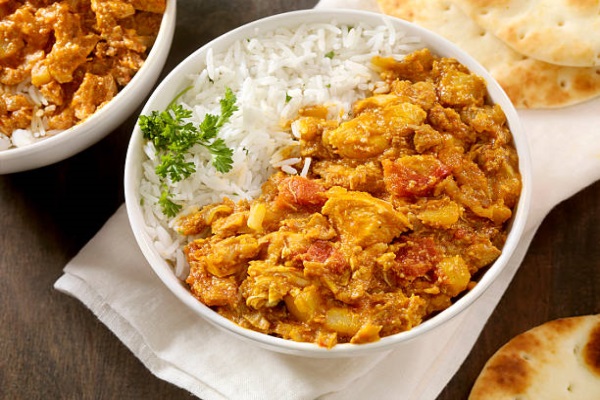 Pollo al curry con arroz basmati